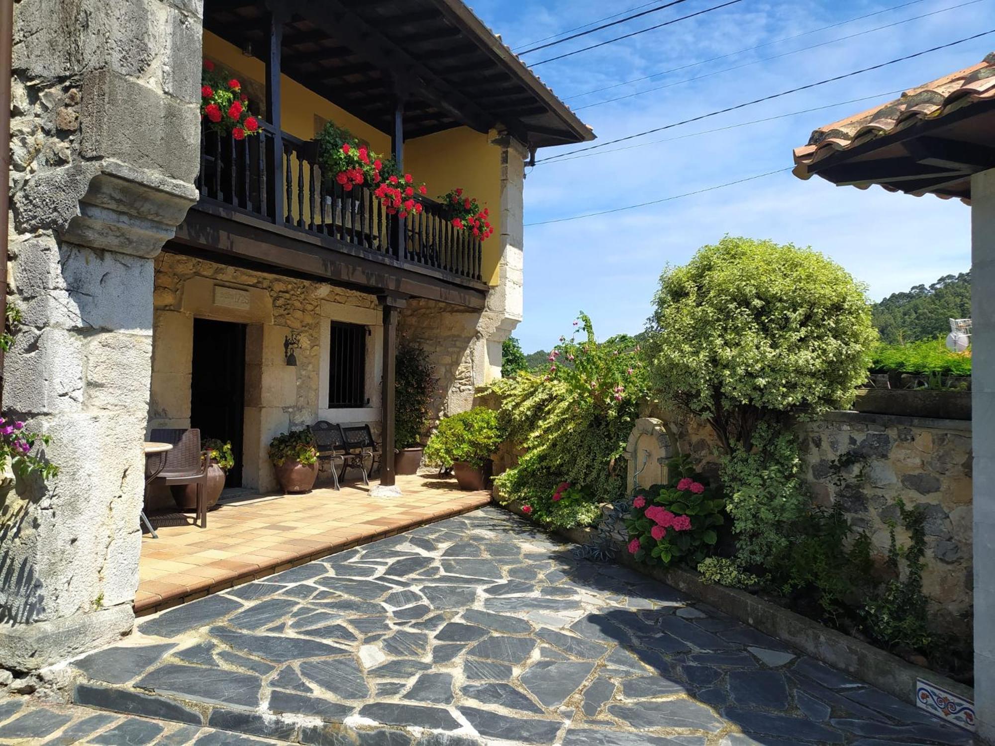 Gran Pedroso De Llanes Villa Exteriör bild